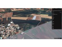 386 m2 tarla hissesi köye çok yakın