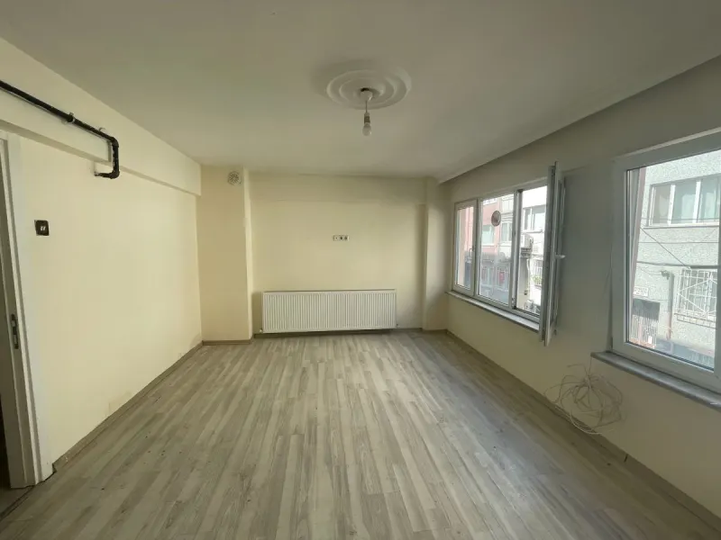 BURSA KILIÇ TAN ALTIPARMAK SELİMİYE DE SATILIK 1. KAT 2+1 DAİRE 